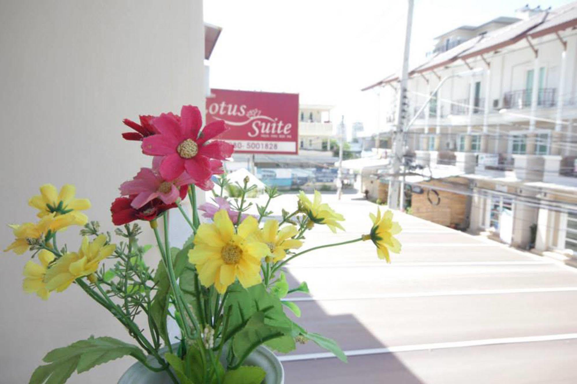 Lotus Suite Hua Hin Exterior photo