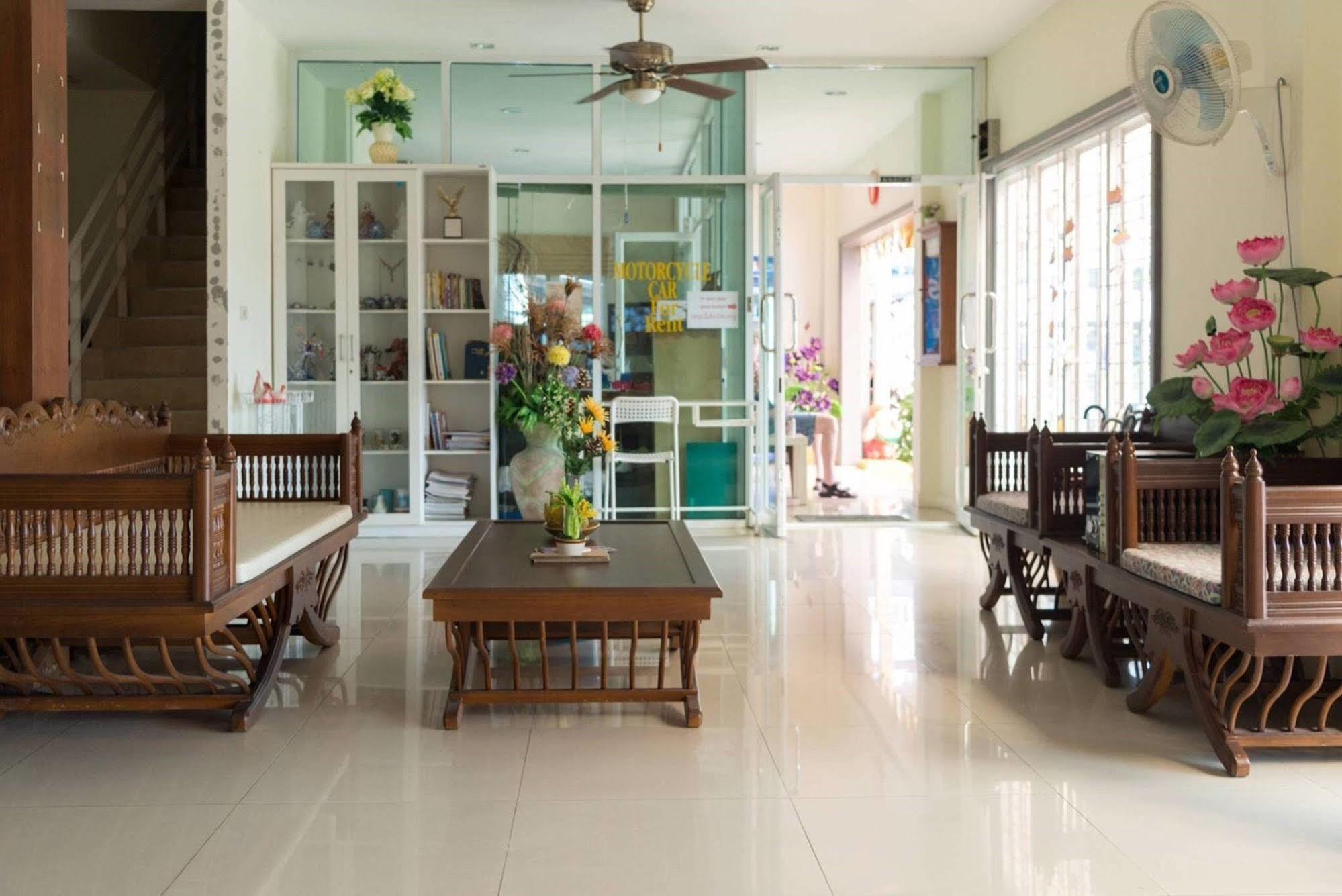 Lotus Suite Hua Hin Exterior photo